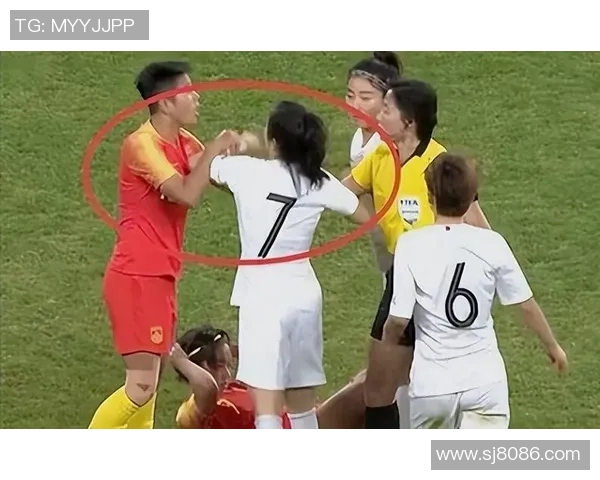 球星怀孕足球运动员的挑战与坚持：从赛场到母亲身份的转变