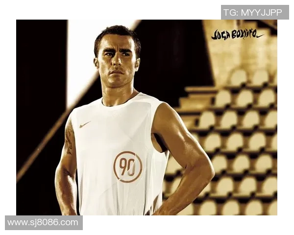 球星时尚穿搭与足球风采的完美融合展现个人魅力与运动精神 球星时尚穿搭与足球风采的完美融合展现个人魅力与运动精神